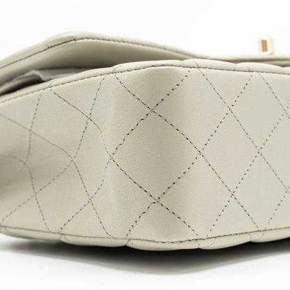 Chanel Medium Classic double flap bag lambskin light grey L (Microchip)