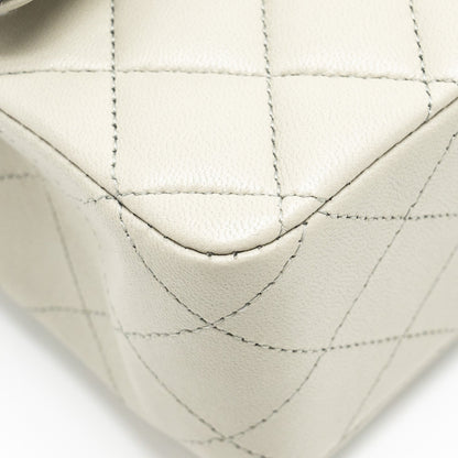 Chanel Medium Classic double flap bag lambskin light grey L (Microchip)