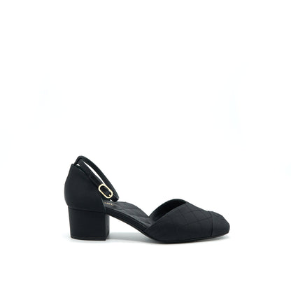 Chanel Size 38 Black Low Heel Pumps