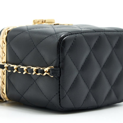 Chanel 22S Small Clic Flap Vanity With Chain Lambskin Black L