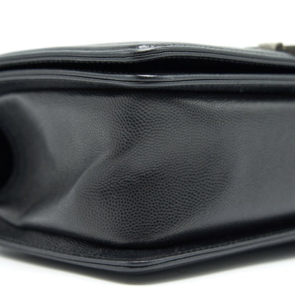 CHANEL MEDIUM BOY CHANEL HANDBAG CAVIAR BLACK