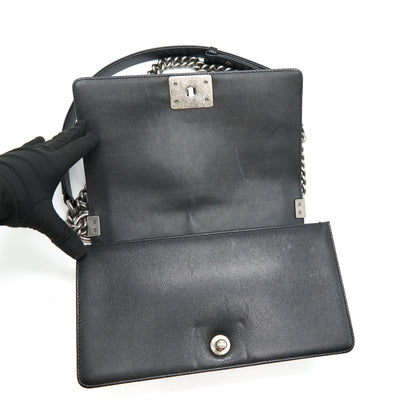 CHANEL MEDIUM BOY CHANEL HANDBAG CAVIAR BLACK