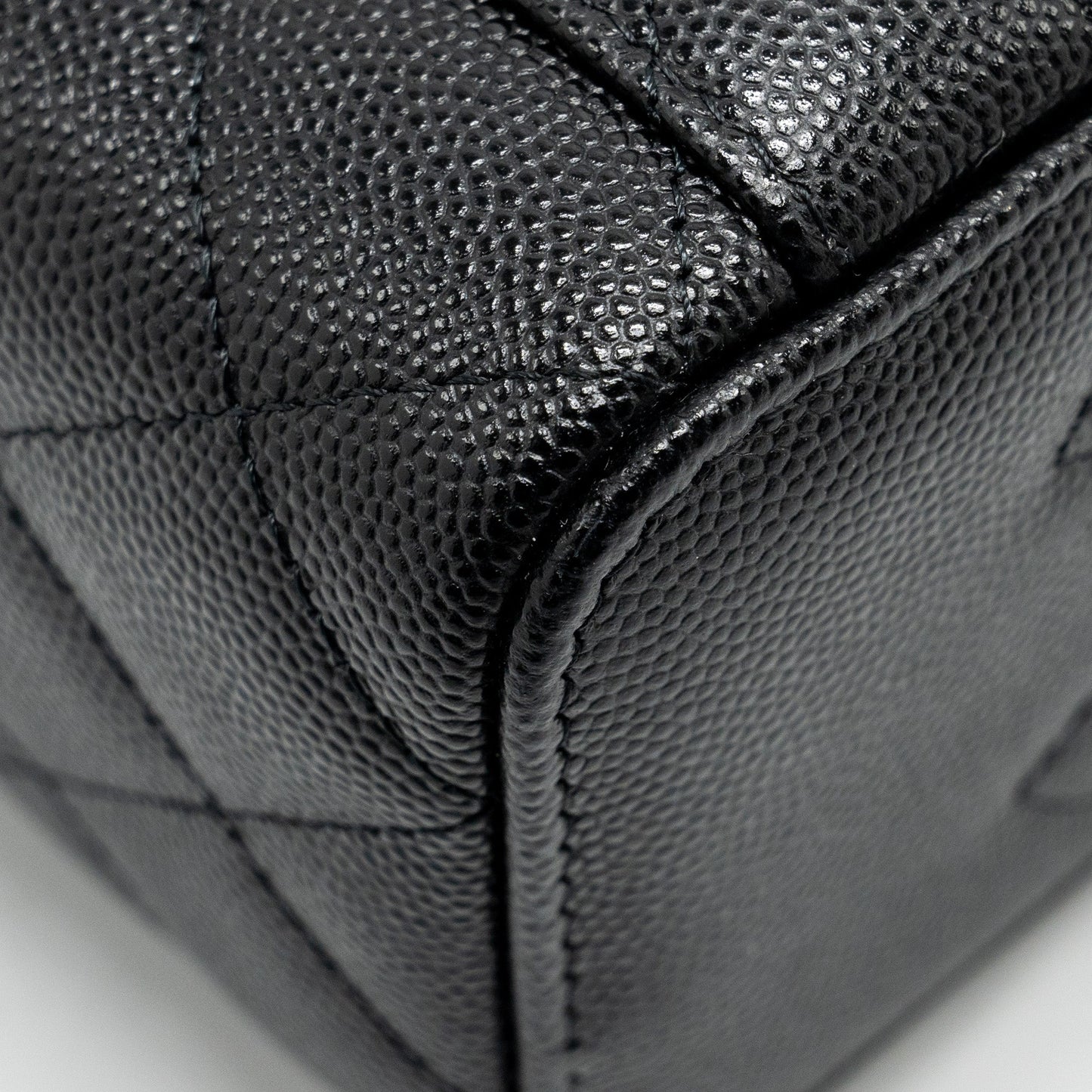 CHANEL Long Vanity With Chain Caviar Black L
