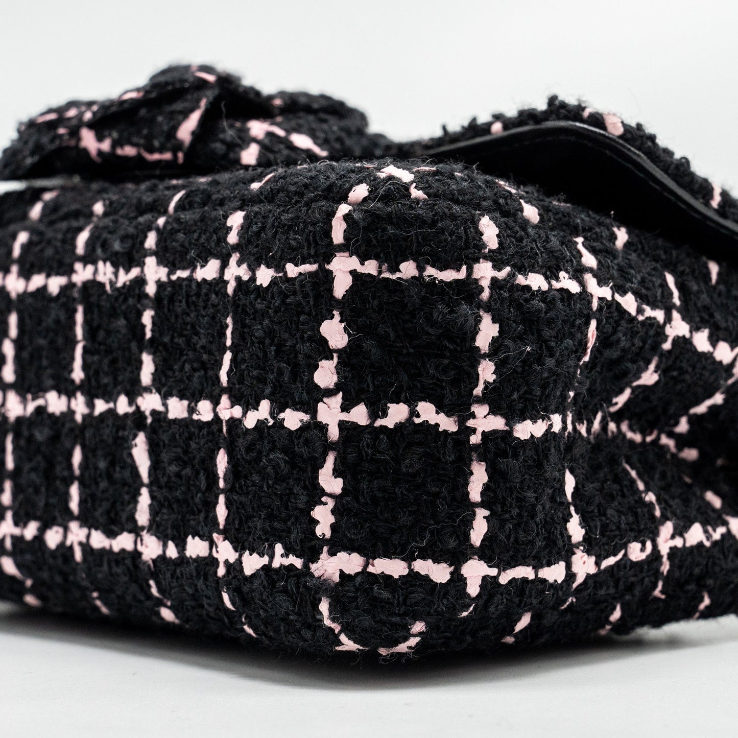 Chanel 23K Flower Bomb Mini Rectangular Flap Bag Tweed Black / Pink L (Microchip)