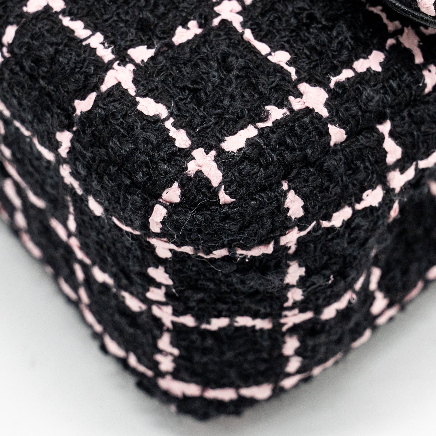 Chanel 23K Flower Bomb Mini Rectangular Flap Bag Tweed Black / Pink L (Microchip)