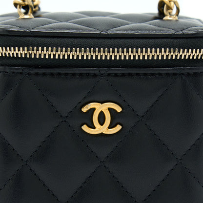 Chanel 22A Pearl Crush Mini Vanity With Chain Lambskin Black