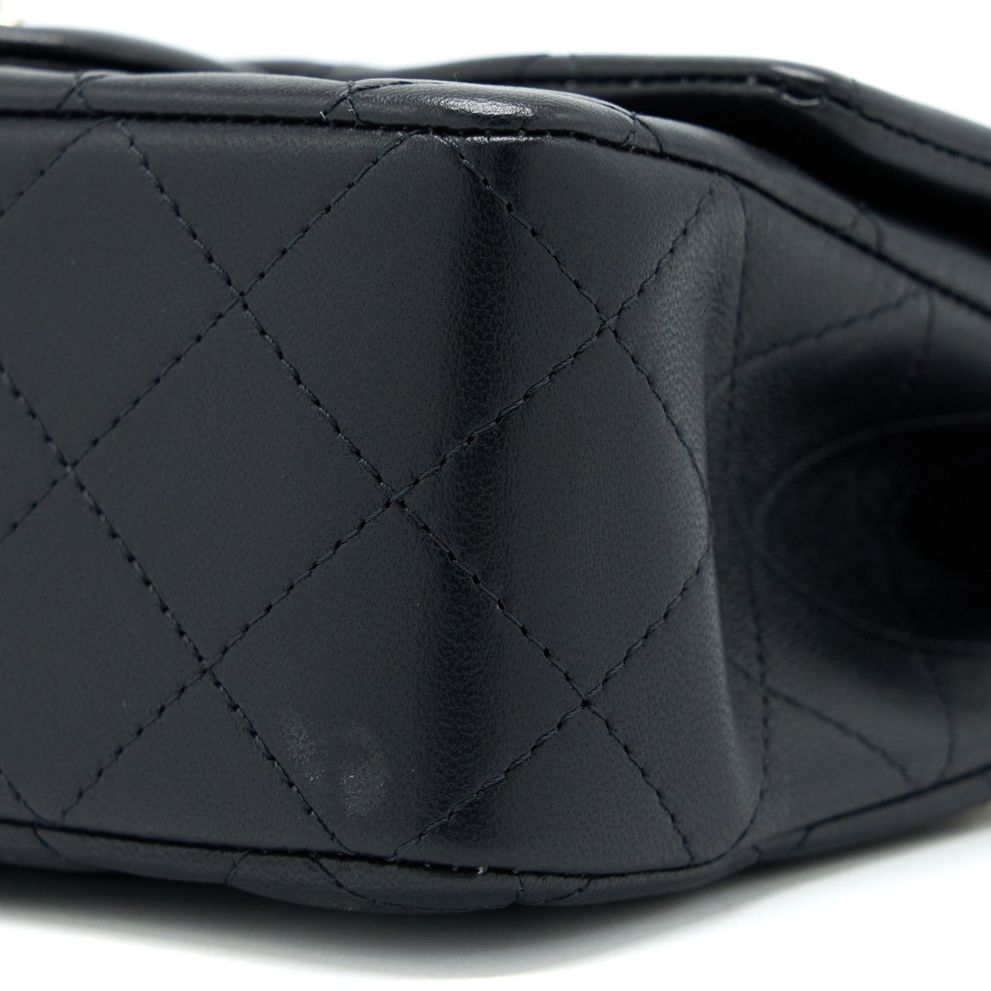 Chanel 22P lion charm Top Handle Mini Rectangular flap bag Lambskin Black L (Microchip)