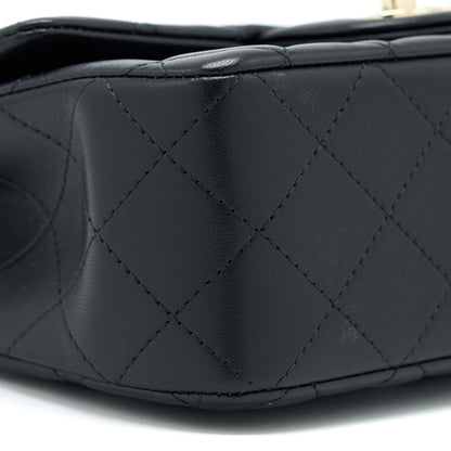 Chanel 22P lion charm Top Handle Mini Rectangular flap bag Lambskin Black L (Microchip)