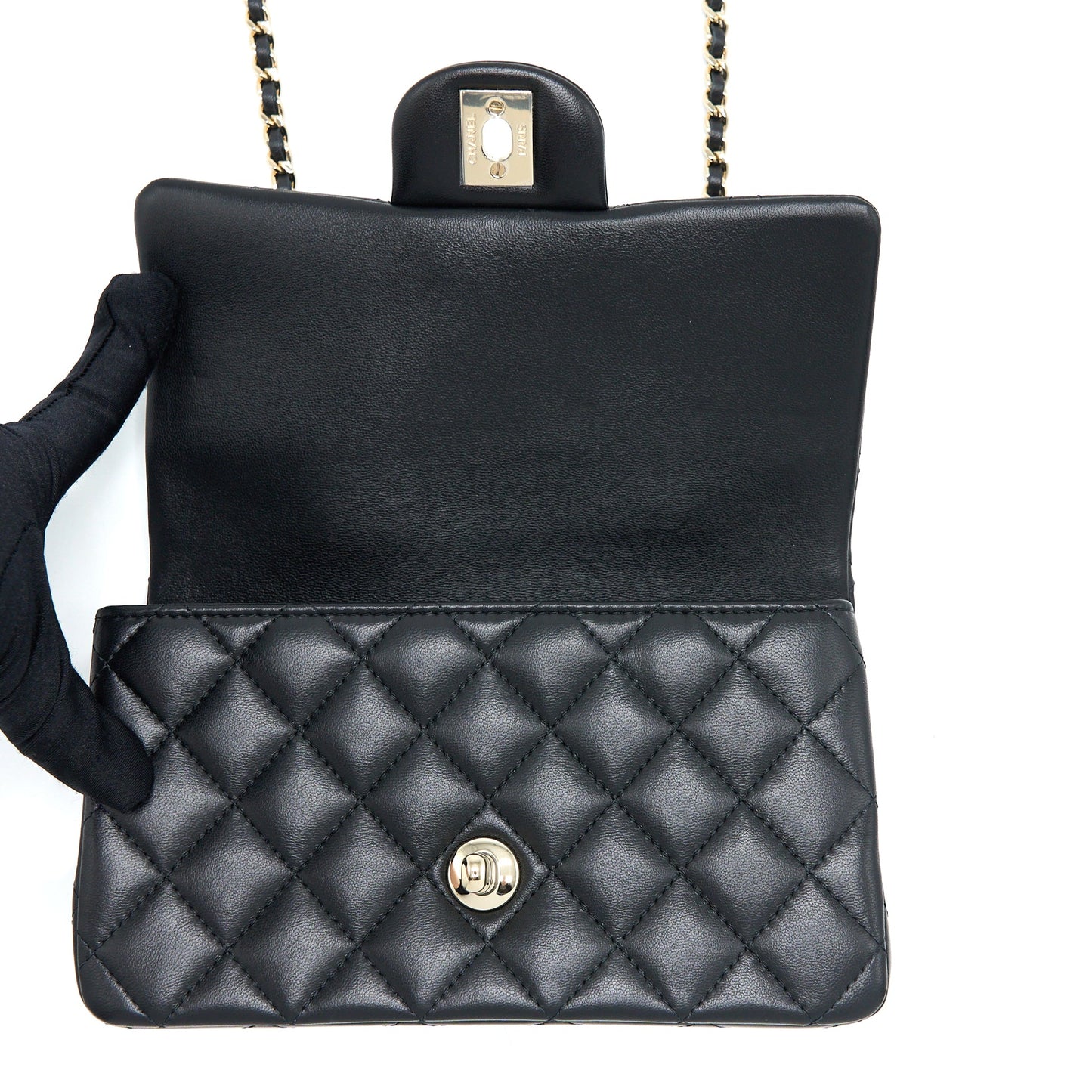 Chanel 22P lion charm Top Handle Mini Rectangular flap bag Lambskin Black L (Microchip)