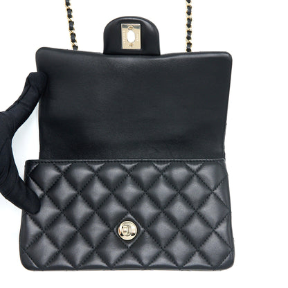 Chanel 22P lion charm Top Handle Mini Rectangular flap bag Lambskin Black L (Microchip)