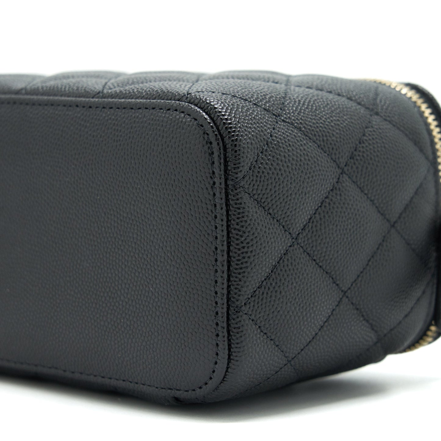 Chanel 22C Long Vanity with Chain Caviar black L