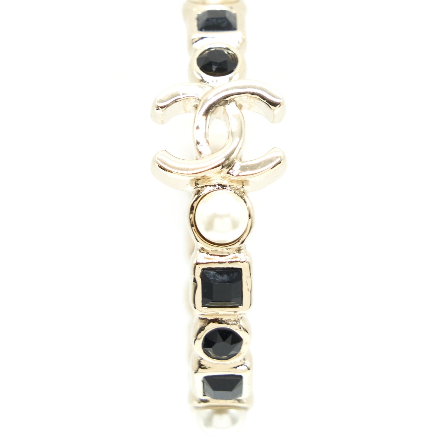 Chanel Round CC Black Earrings With Pearl