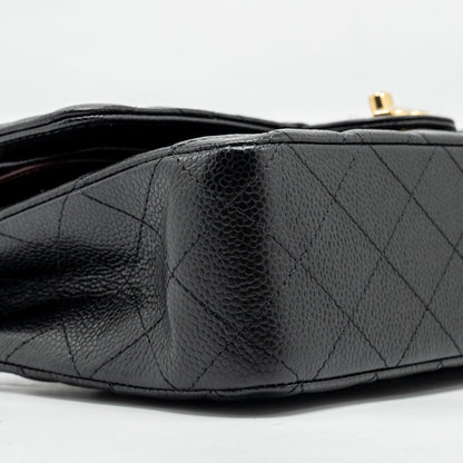 Chanel medium classic double flap bag Caviar black  (microchip)