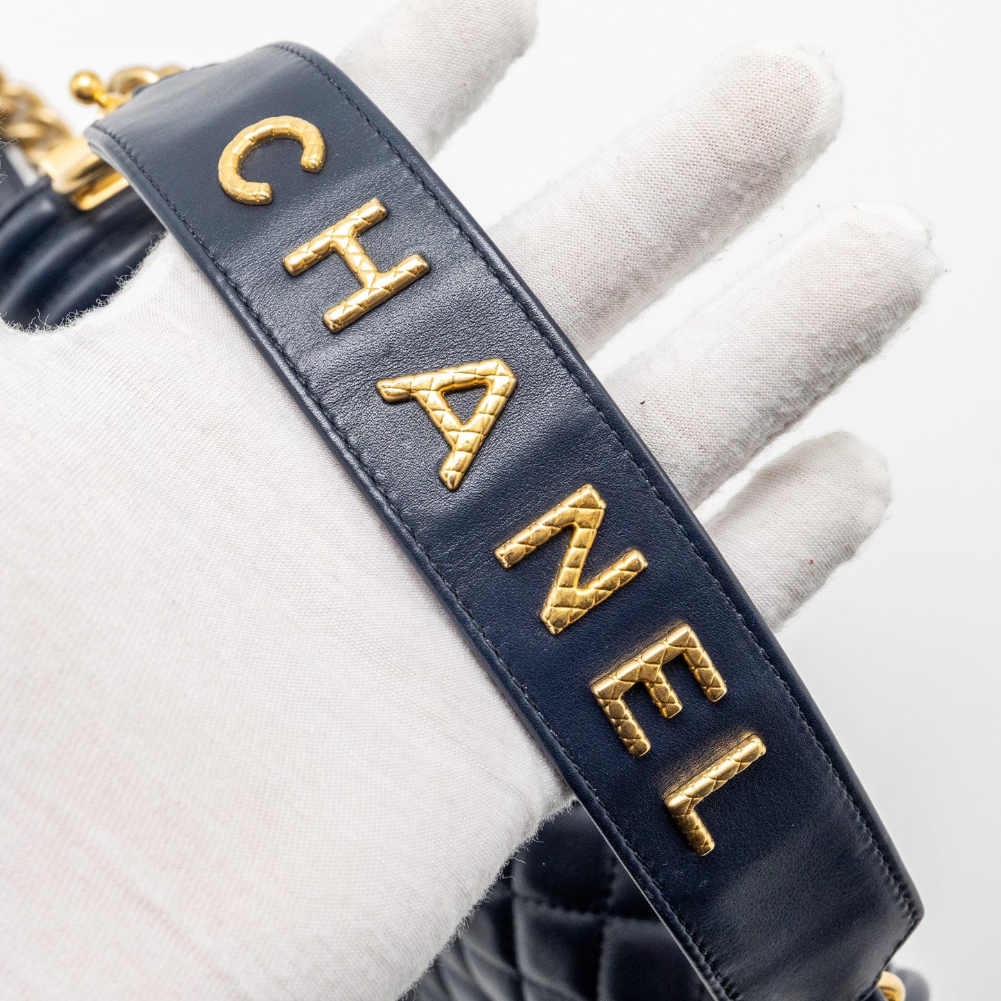 Chanel 20B medium boy bag with top handle Calfskin navy