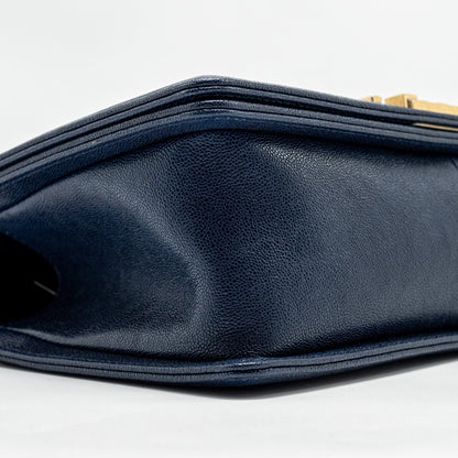 Chanel Medium boy bag caviar navy