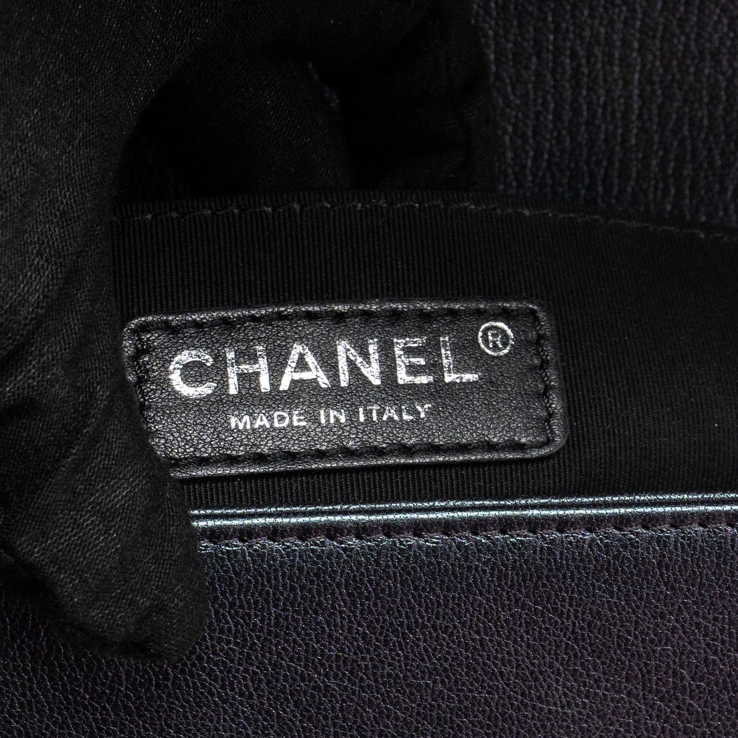 Chanel Medium Boy Bag GoatSkin Iridescent Purple Multicolour Hardware