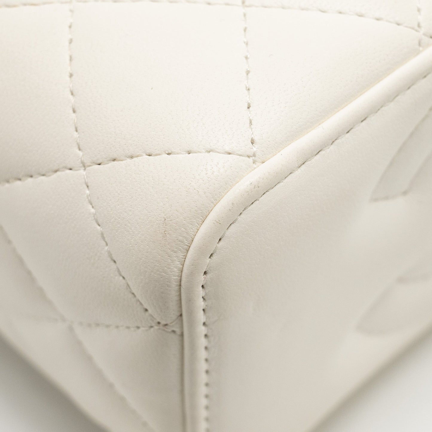 Chanel Pearl Crush Long Vanity Case Lambskin White  (Microchip)