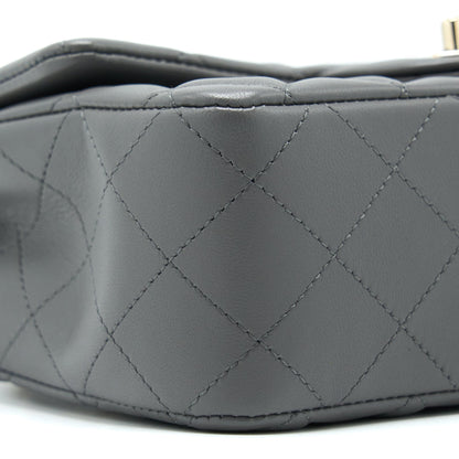 Chanel 22A Mini Rectangular Flap Bag Lambskin Grey L (Microchip).