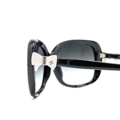 Chanel bow sunglasses black / white