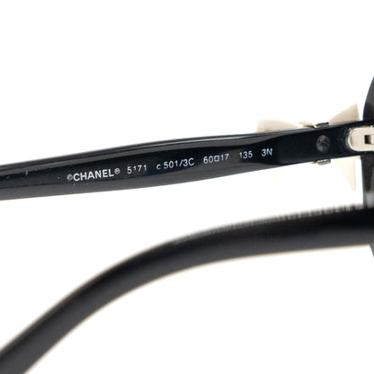 Chanel bow sunglasses black / white