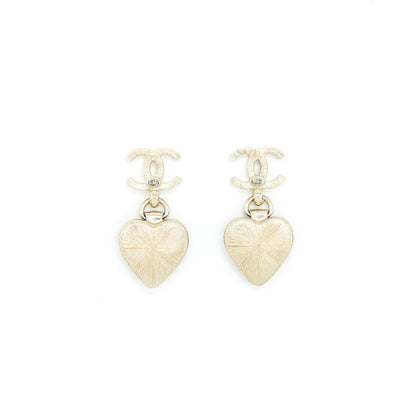 Chanel CC Logo And Heart Earrings Red And Light Gold Tone