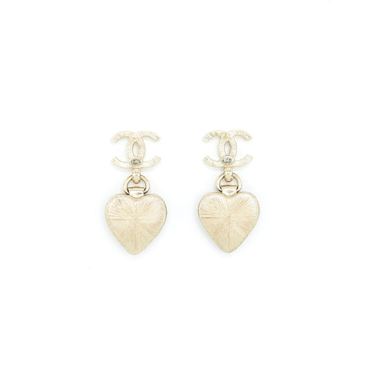 Chanel CC Logo And Heart Earrings Red And Light Gold Tone