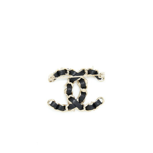 Chanel 22S CC Logo Chain Brooch With Charm Black L