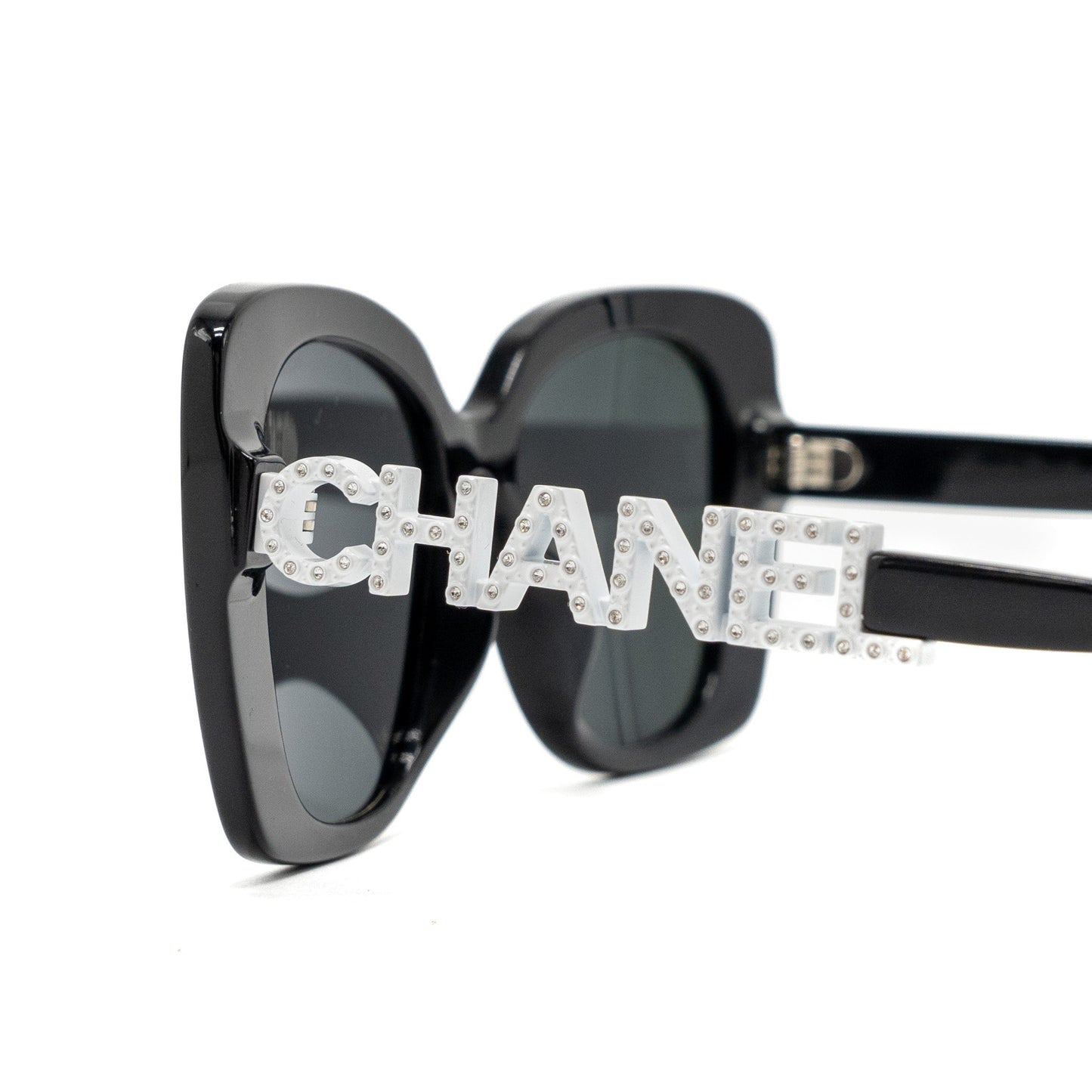 Chanel letter and cc logo sunglasses black / white