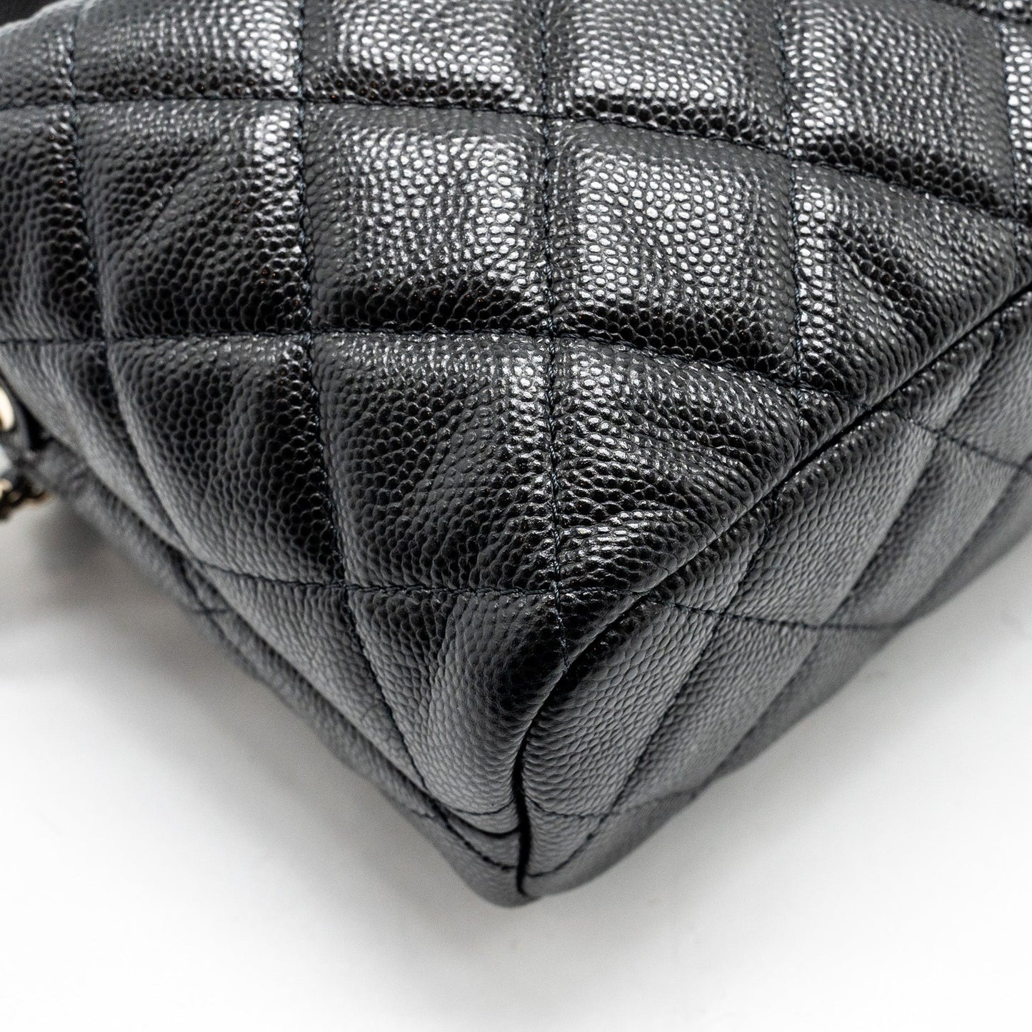 Chanel 25C Quilted Hobo Bag Caviar Black L (Microchip)