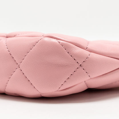 Chanel 22k Hobo Shoulder Bag with Logo Chain Lambskin Pink  (microchip)