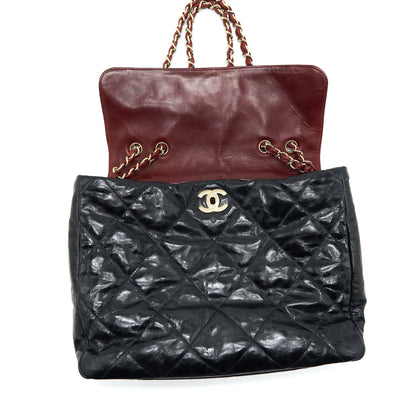 Chanel Calfskin Tote bag with Chain black and Red