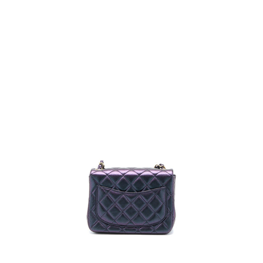 Chanel 22B Mini Square Pearly Lambskin Black L (Microchip)