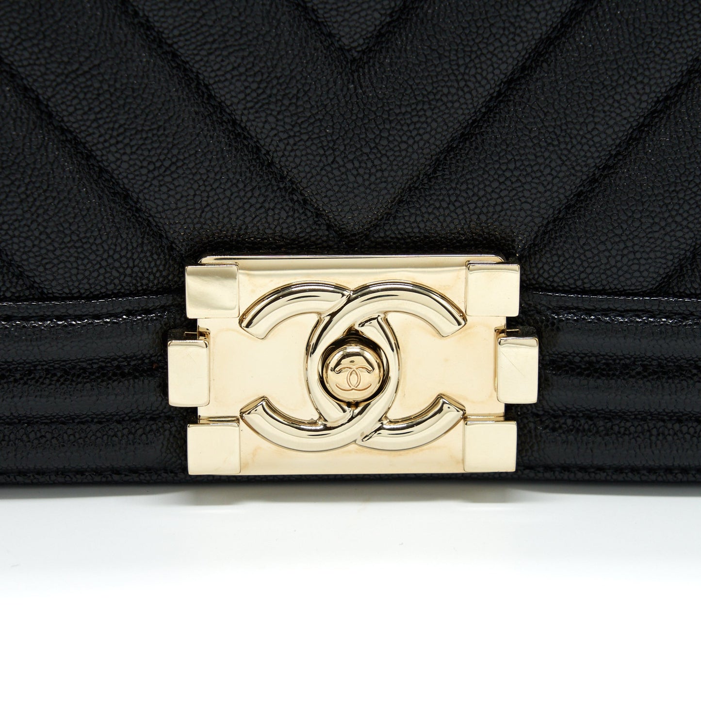 Chanel Medium Boy Chevron Caviar Black L