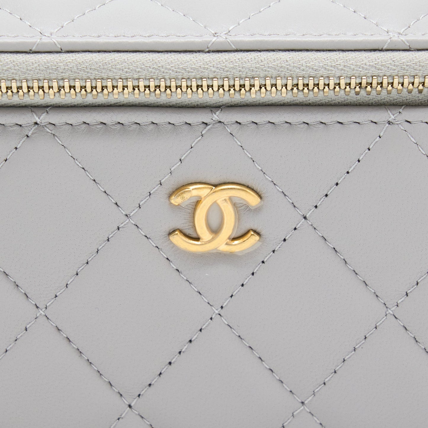 Chanel 22B Pearl Crush Long Vanity With Chain Lambskin Grey