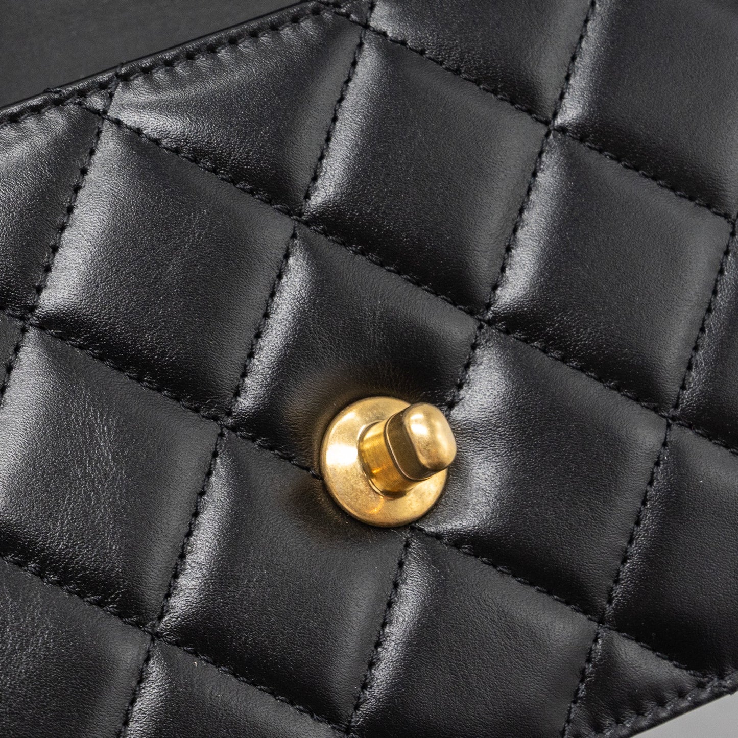 Chanel 24C gold crush mini flap bag calfskin black   (microchip)