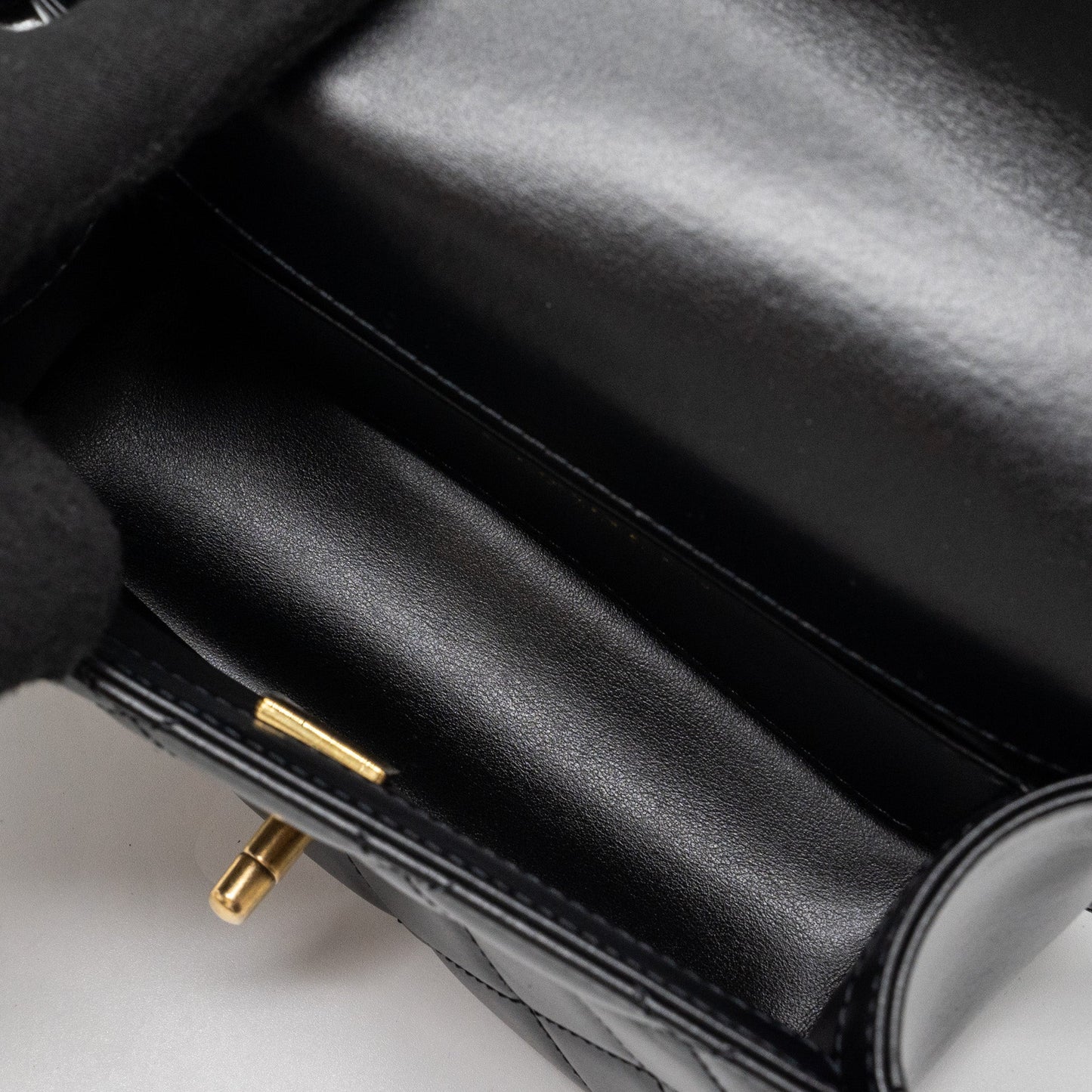 Chanel 24C gold crush mini flap bag calfskin black   (microchip)