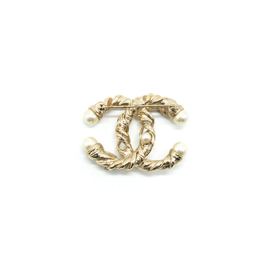 CHANEL CC PERAL BROOCH