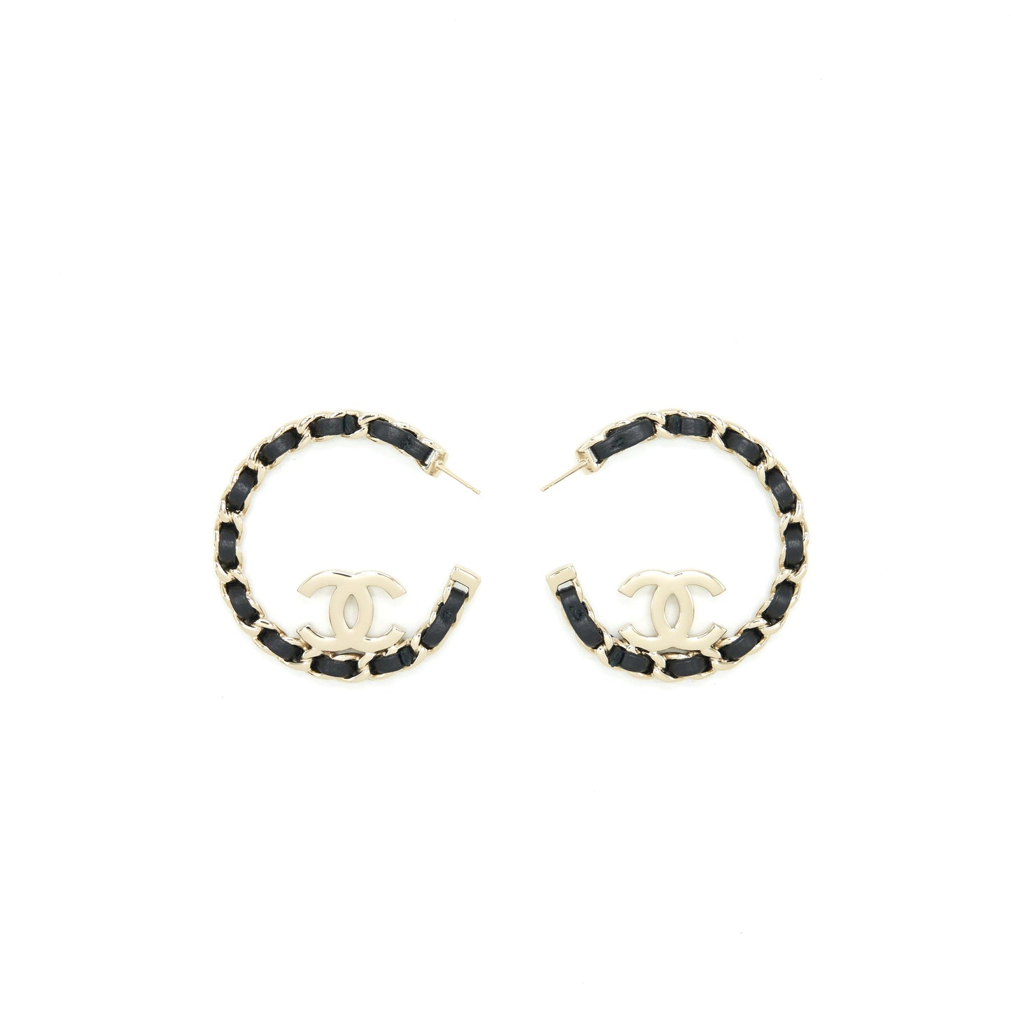 Chanel 22P Round CC Black Earrings L
