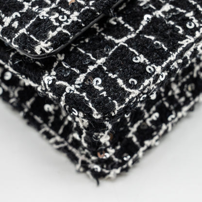 Chanel 24p Detail Chains Wallet On Chain Tweed/Sequins Black/White L (Microchip)