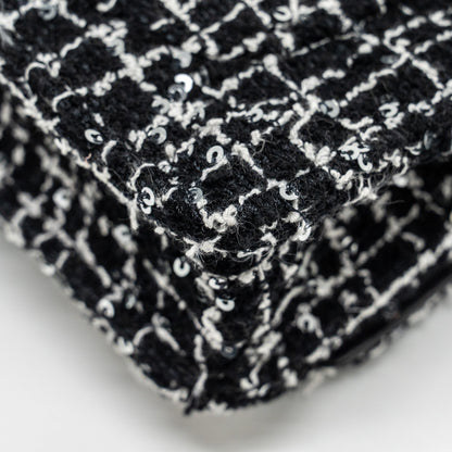 Chanel 24p Detail Chains Wallet On Chain Tweed/Sequins Black/White L (Microchip)