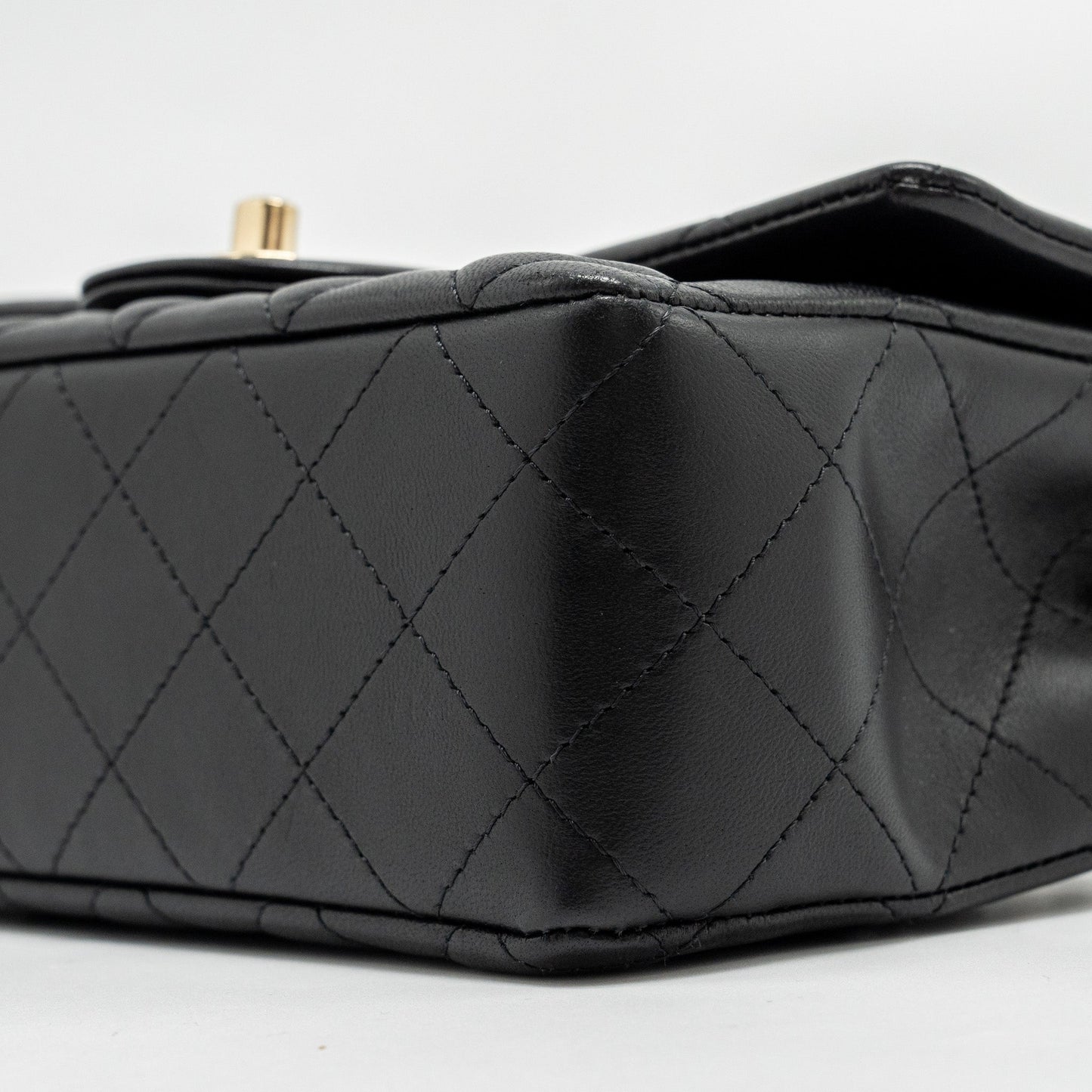 Chanel Mini Rectangular Flap Bag Lambskin Black L (Microchip)
