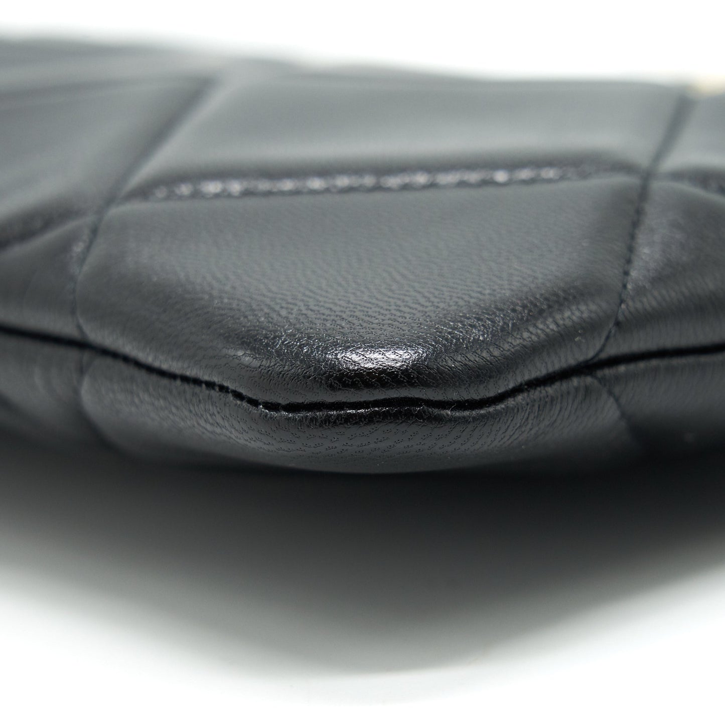 Chanel 19 Pouch black