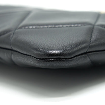 Chanel 19 Pouch black