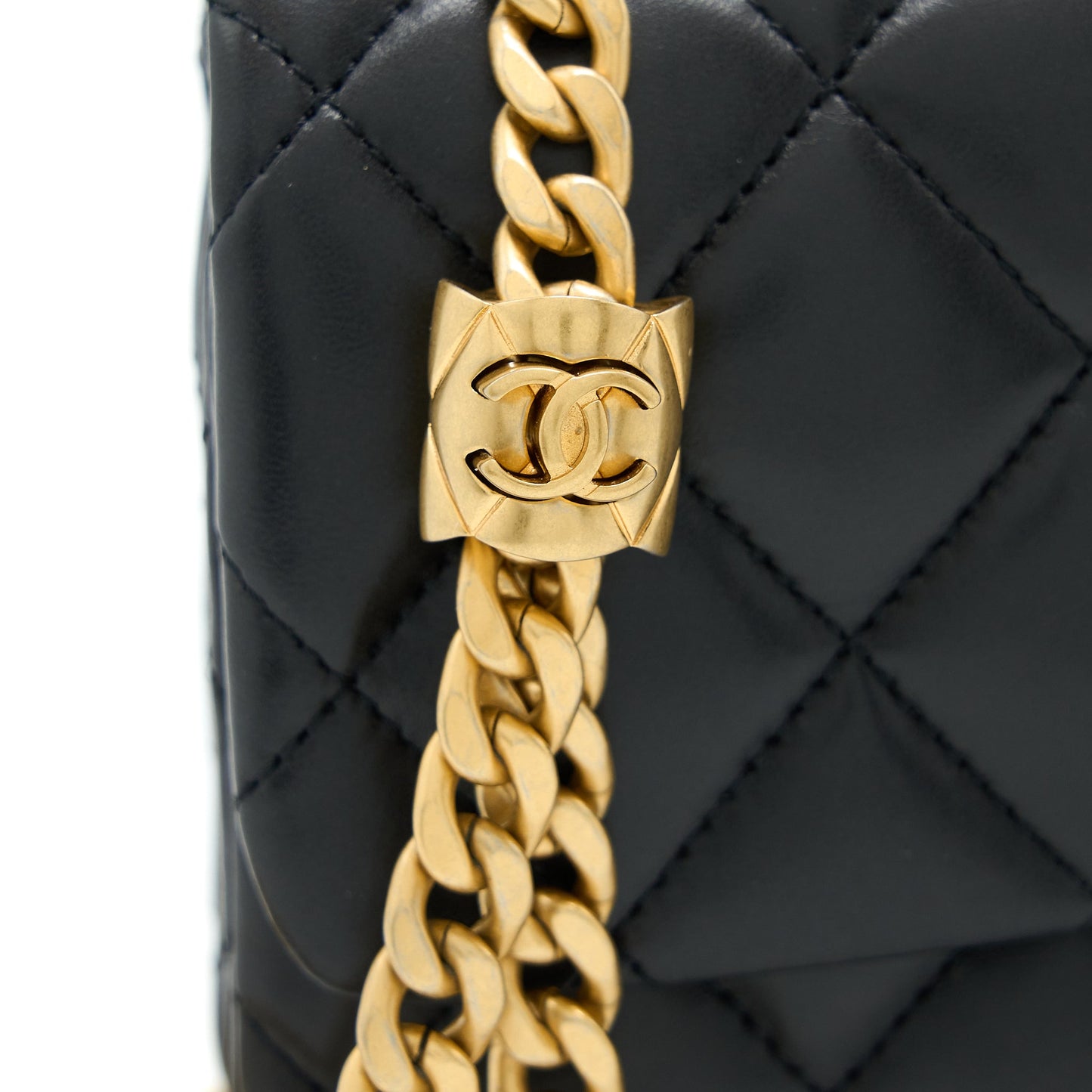 Chanel 22K Gold Pillar Adjustment Chain Flap Bag Lambskin Black  (Microchip)