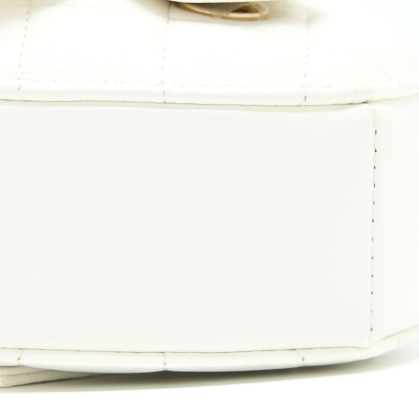 Chanel 22s Heart Belt Bag Lambskin White L