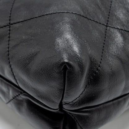 Chanel medium 22 bag Calfskin Black  (Microchip)