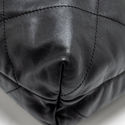 Chanel medium 22 bag Calfskin Black  (Microchip)