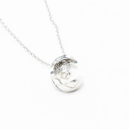 Chanel Coco Crush Necklace Quilted motif 18k white gold, diamonds