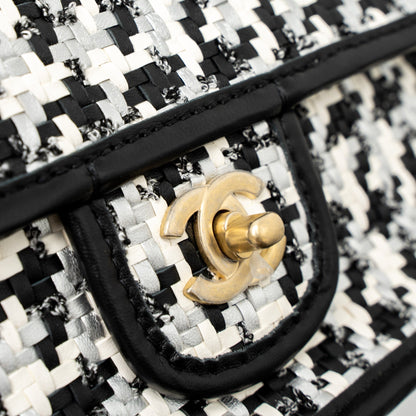 Chanel 23C Houndstooth Weaving Flap Bag Tweed/Lambskin Black/White Brushed  (Microchip)
