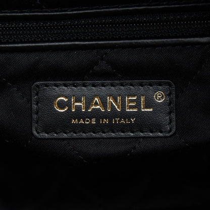 Chanel 22 Bag Medium Shiny Calfskin Black  (Microchip)